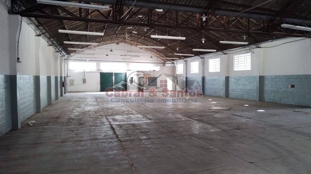 Depósito-Galpão, 1000 m² - Foto 1