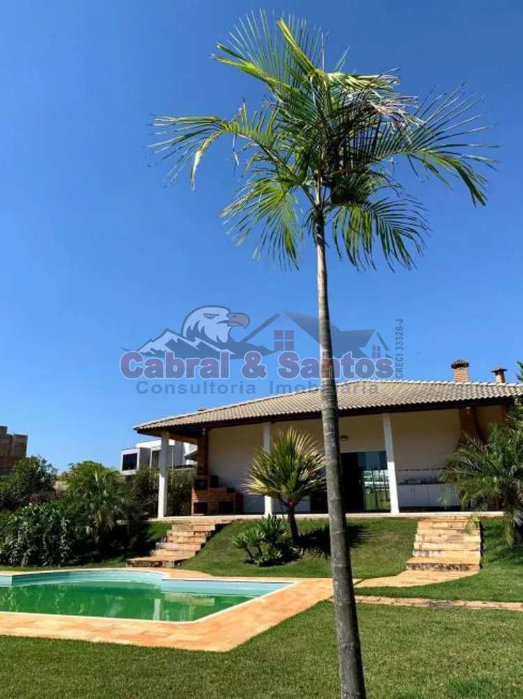 Casa, 4 quartos, 210 m² - Foto 1
