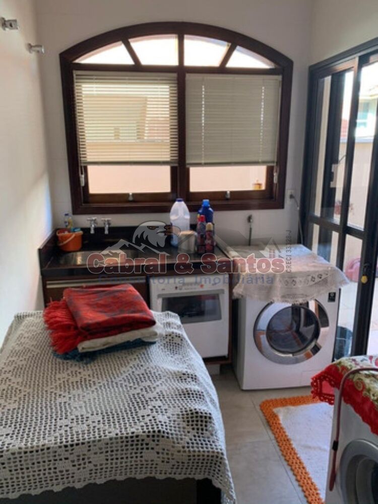 Casa à venda com 3 quartos, 464m² - Foto 3
