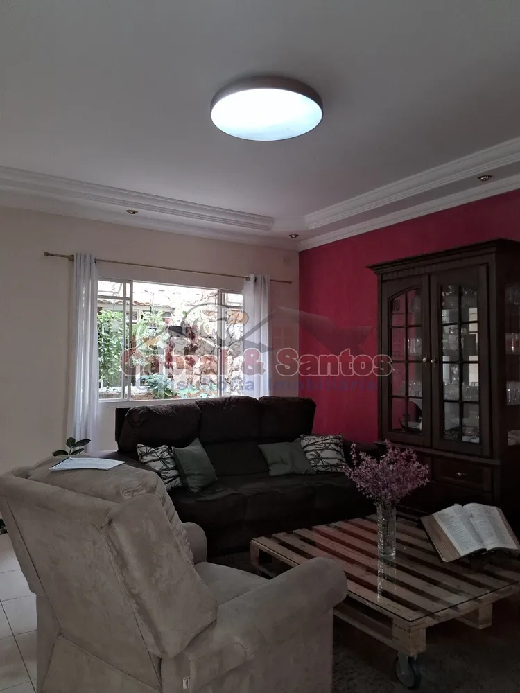 Casa, 4 quartos, 215 m² - Foto 2