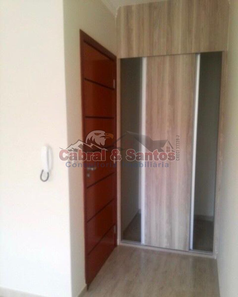 Apartamento à venda com 2 quartos, 70m² - Foto 3