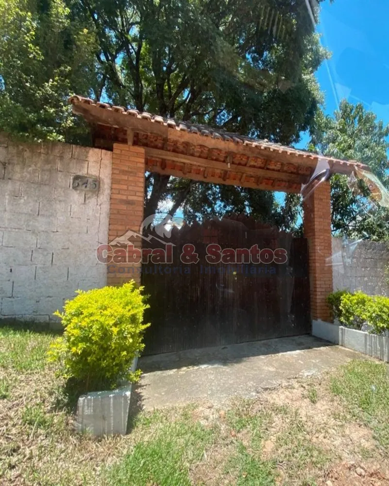 Chácara, 2 quartos, 1045 m² - Foto 2