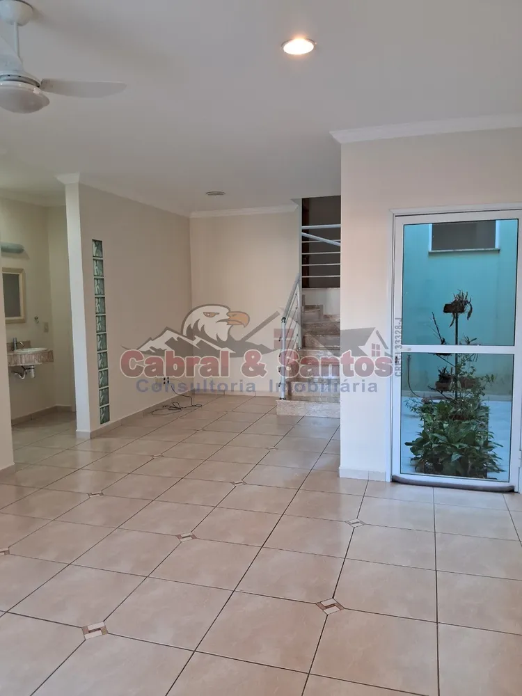 Casa, 3 quartos, 292 m² - Foto 2