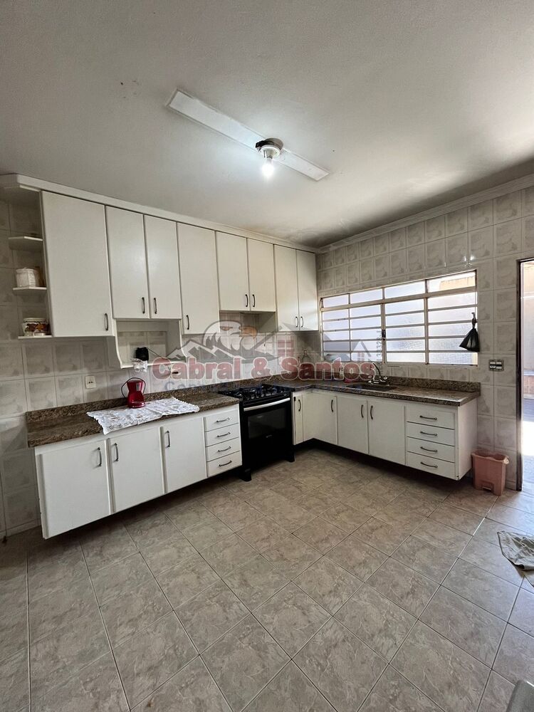 Casa, 3 quartos, 190 m² - Foto 2