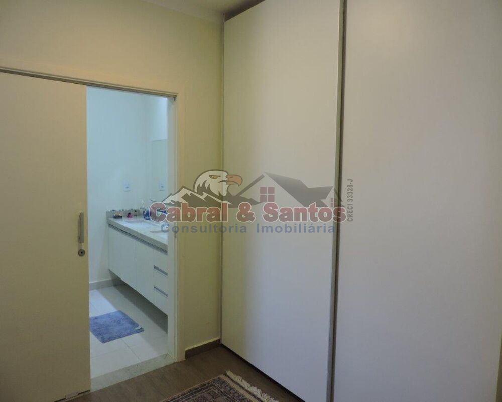 Casa, 4 quartos, 330 m² - Foto 1