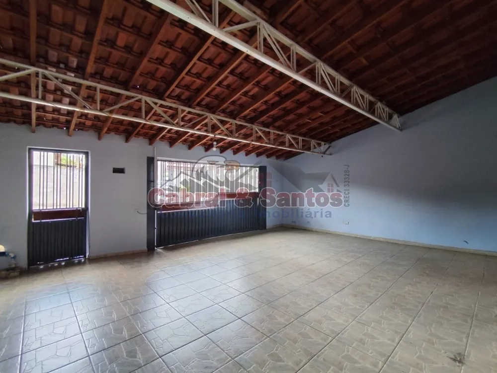 Casa, 3 quartos, 240 m² - Foto 1