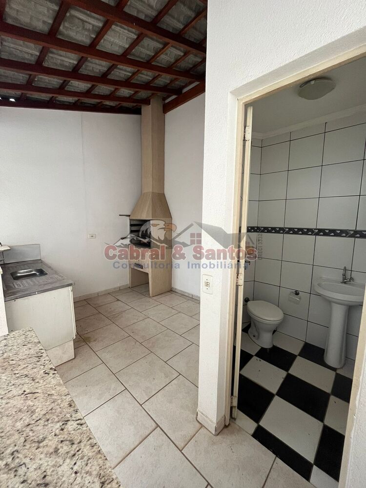 Casa à venda com 3 quartos, 110m² - Foto 4