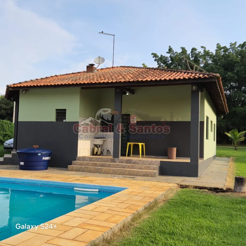Chácara, 2 quartos, 1600 m² - Foto 1
