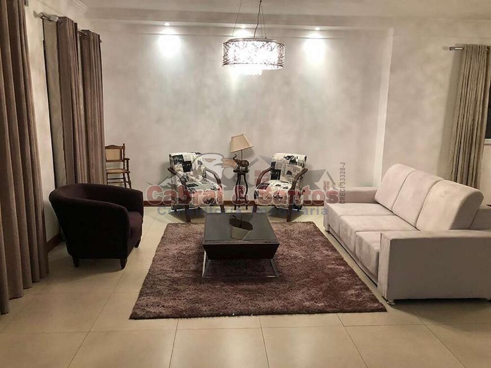 Casa, 4 quartos, 350 m² - Foto 1