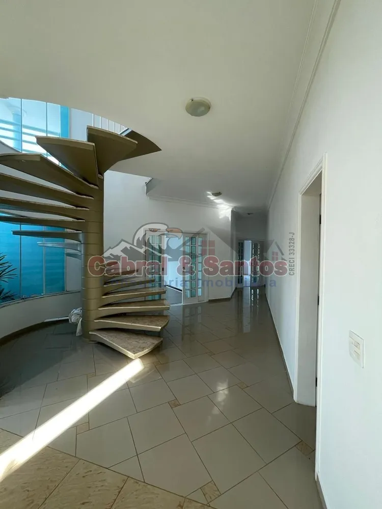 Casa, 5 quartos, 463 m² - Foto 3