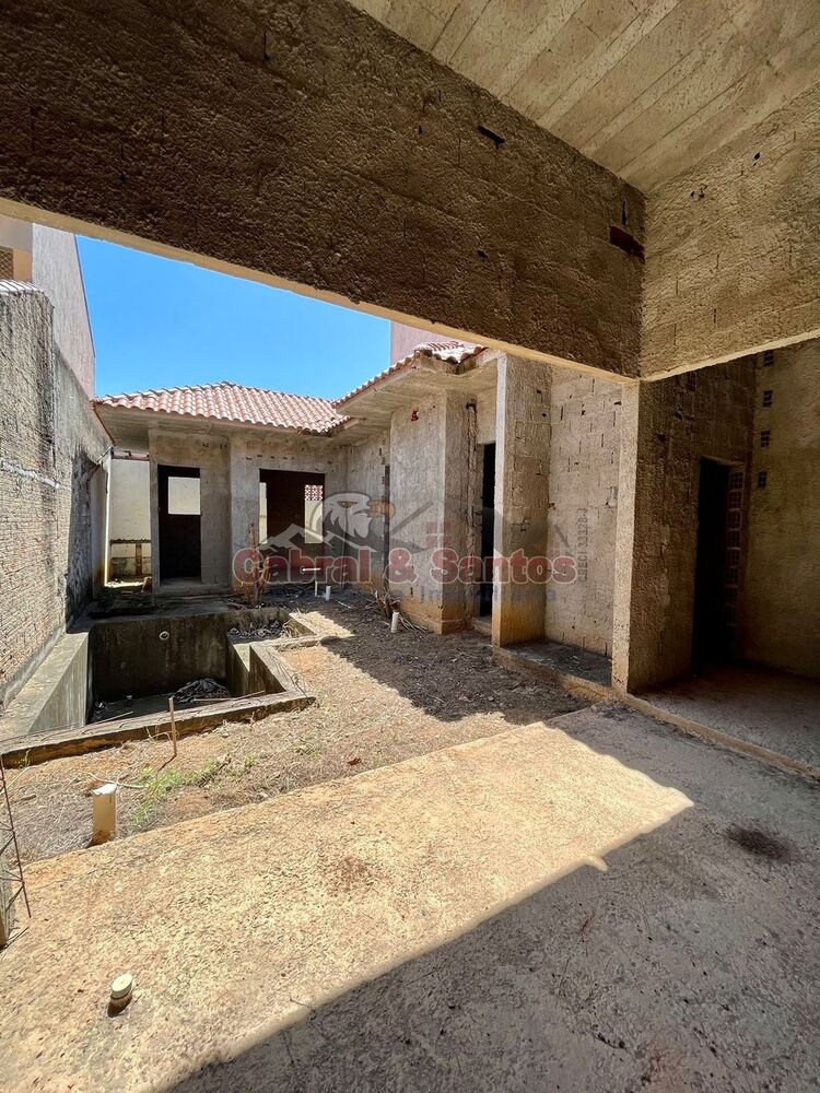 Casa, 3 quartos, 218 m² - Foto 1