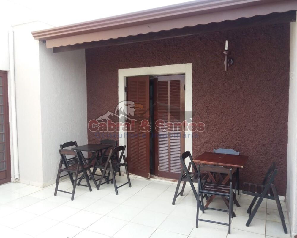 Casa à venda com 3 quartos, 198m² - Foto 3