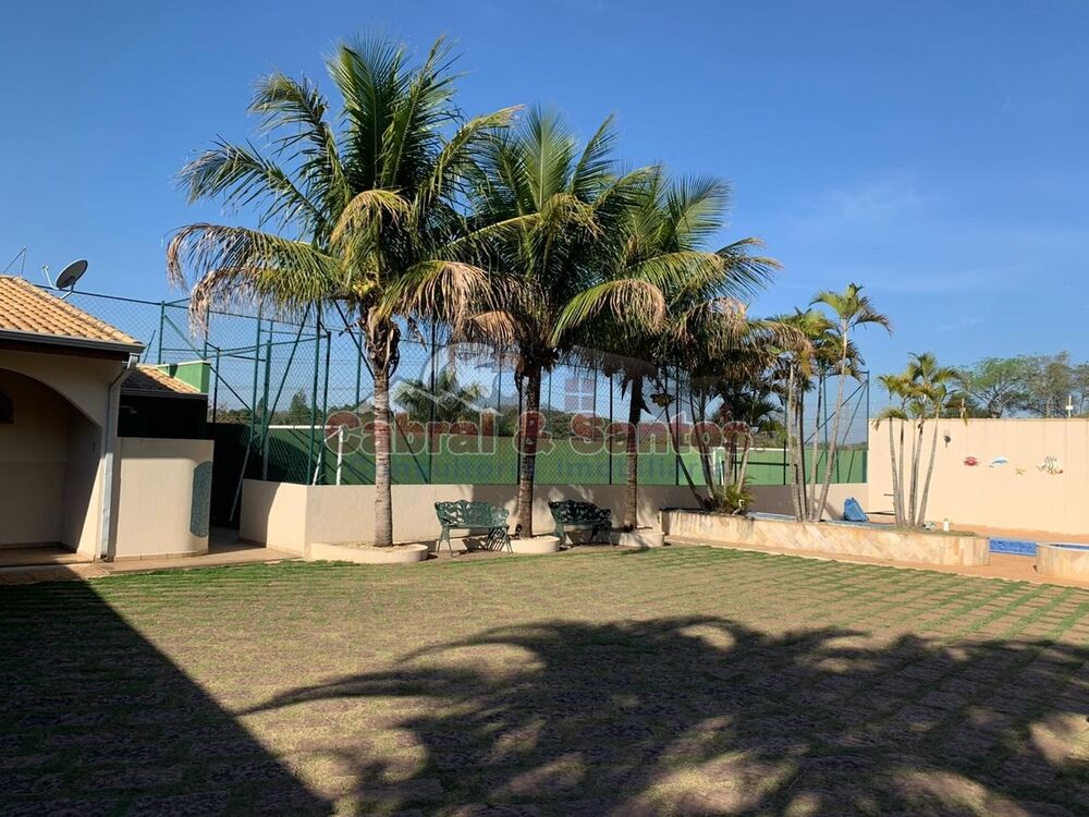 Chácara, 8 quartos, 1515 m² - Foto 1