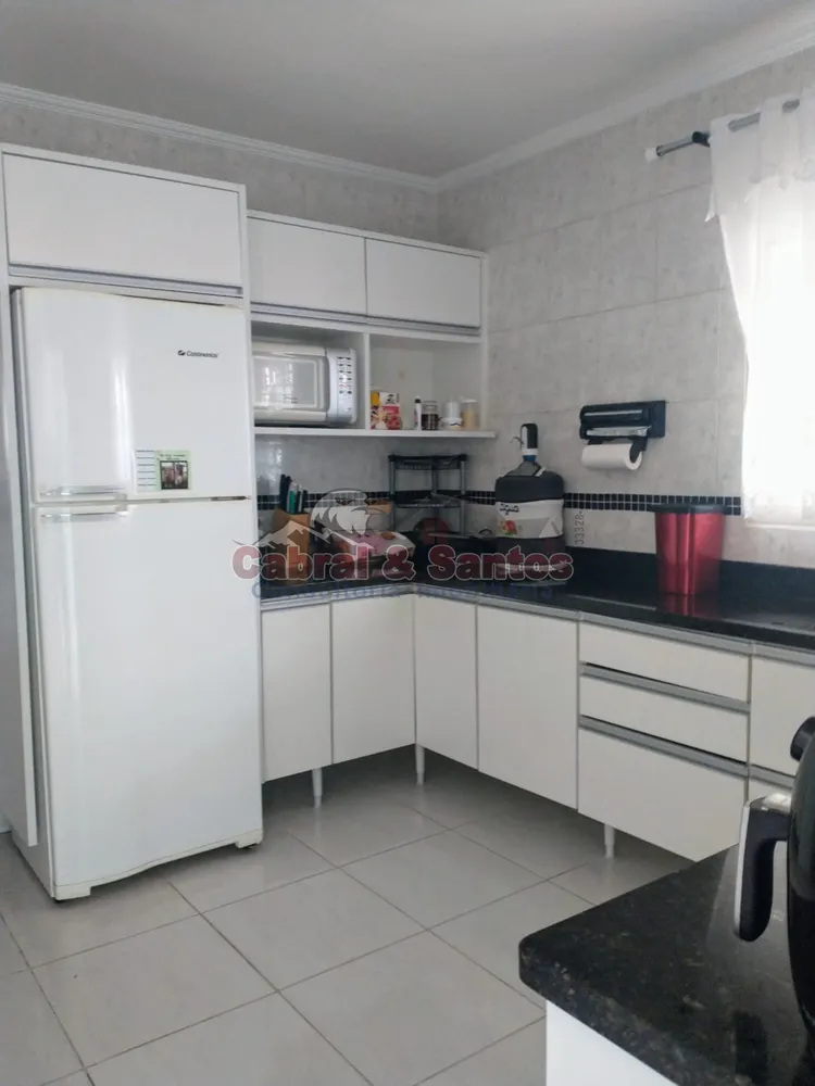 Casa, 4 quartos, 224 m² - Foto 3