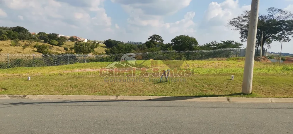 Terreno, 301 m² - Foto 1