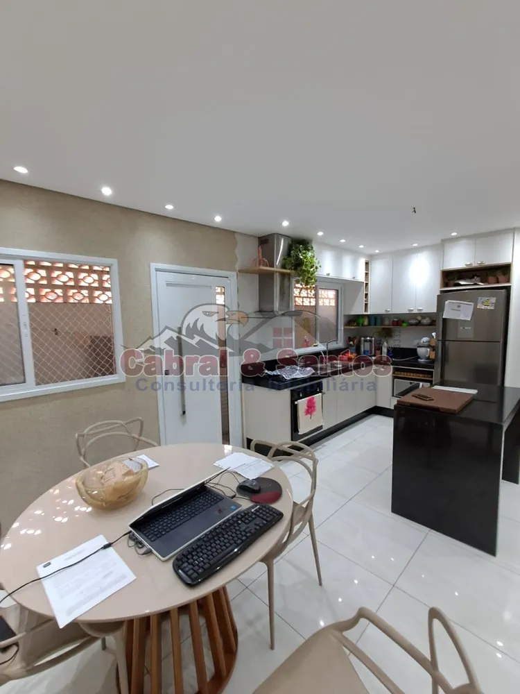 Casa, 3 quartos, 142 m² - Foto 4