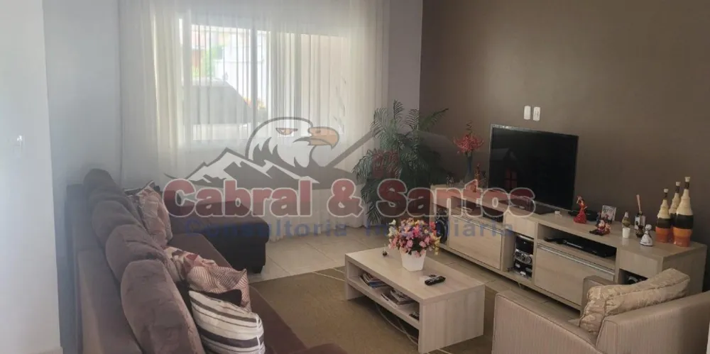 Casa, 3 quartos, 244 m² - Foto 2