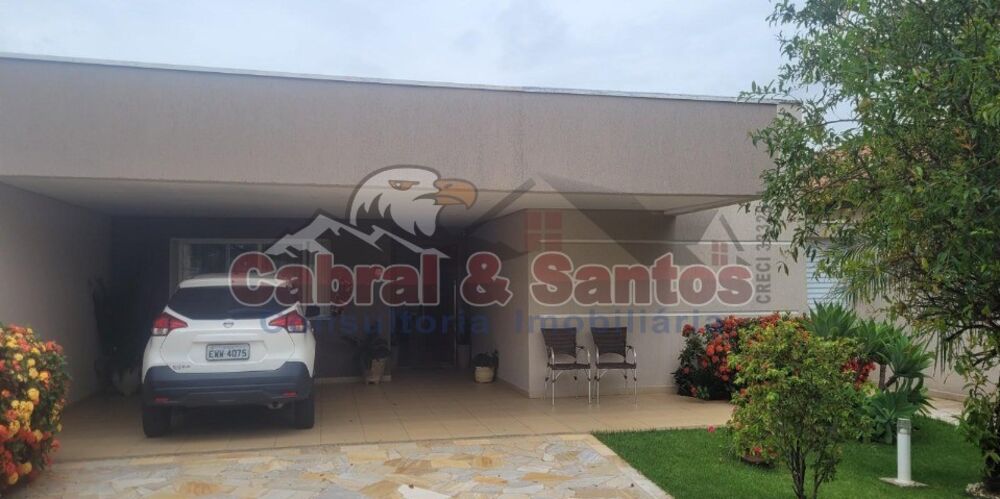 Casa, 3 quartos, 244 m² - Foto 1