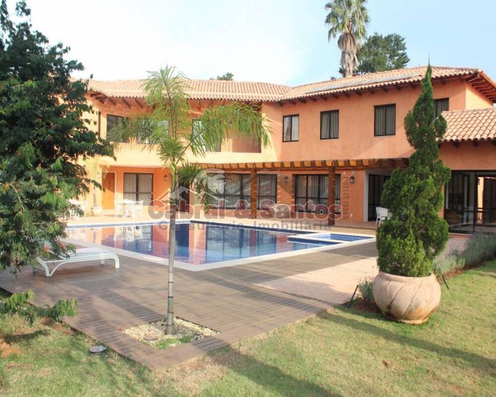 Casa, 6 quartos, 1580 m² - Foto 1