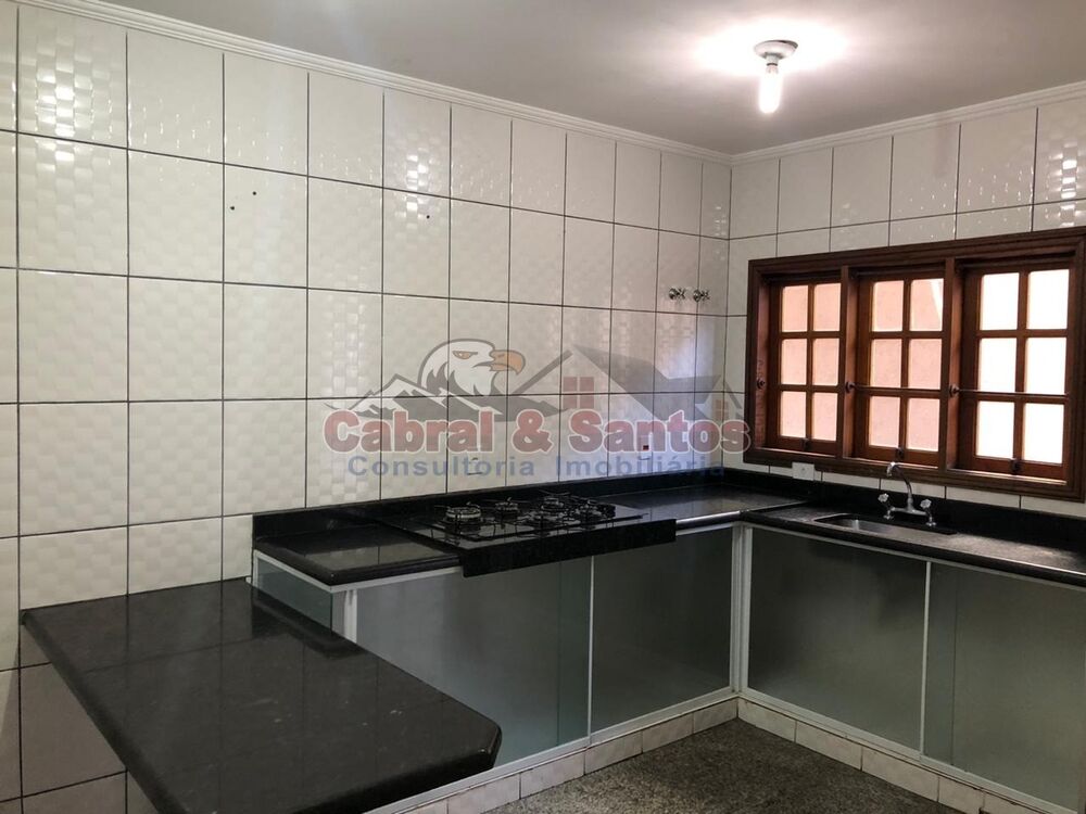 Casa, 4 quartos, 326 m² - Foto 2