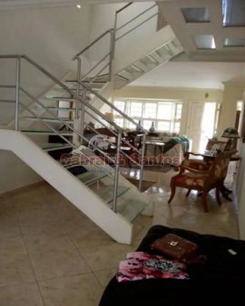 Casa, 4 quartos, 348 m² - Foto 1