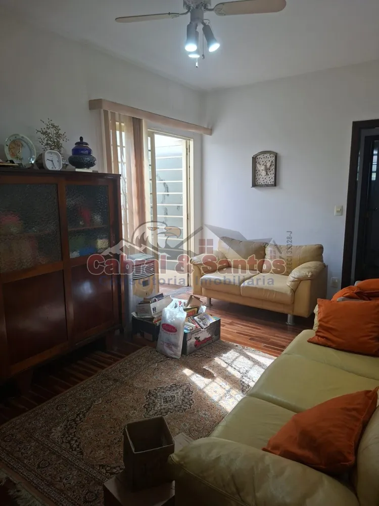 Casa, 4 quartos, 245 m² - Foto 1