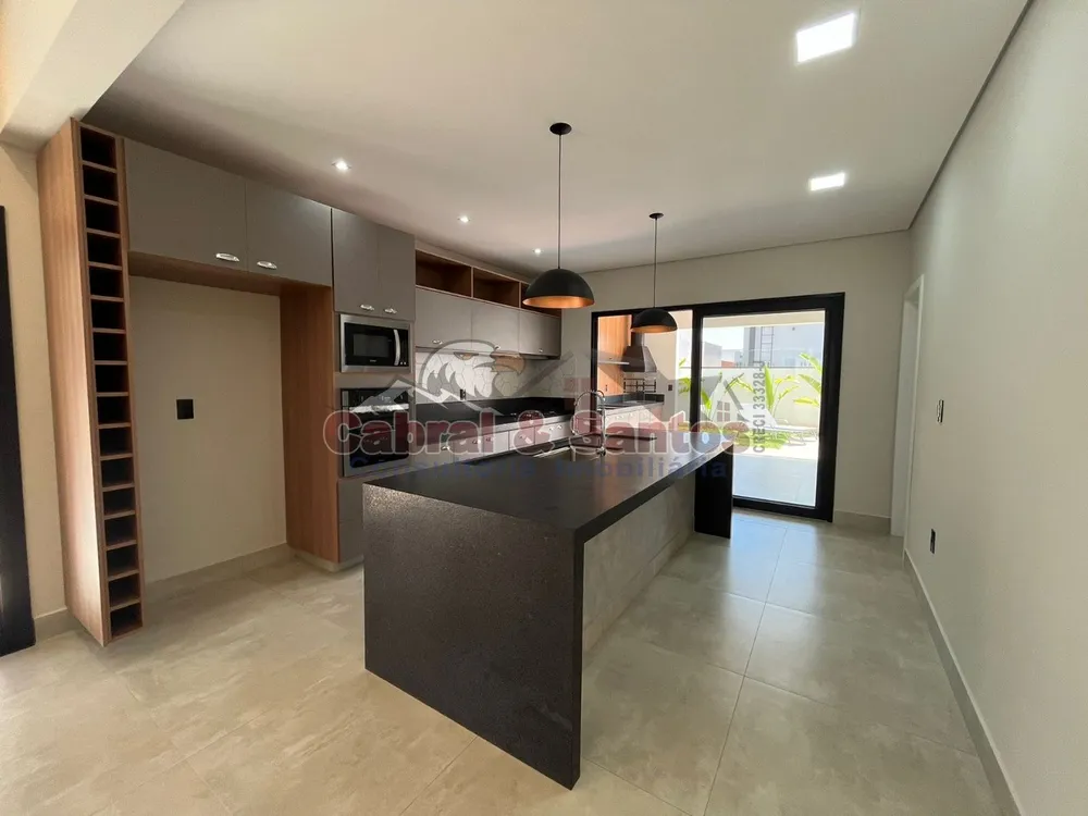 Casa, 3 quartos, 203 m² - Foto 3