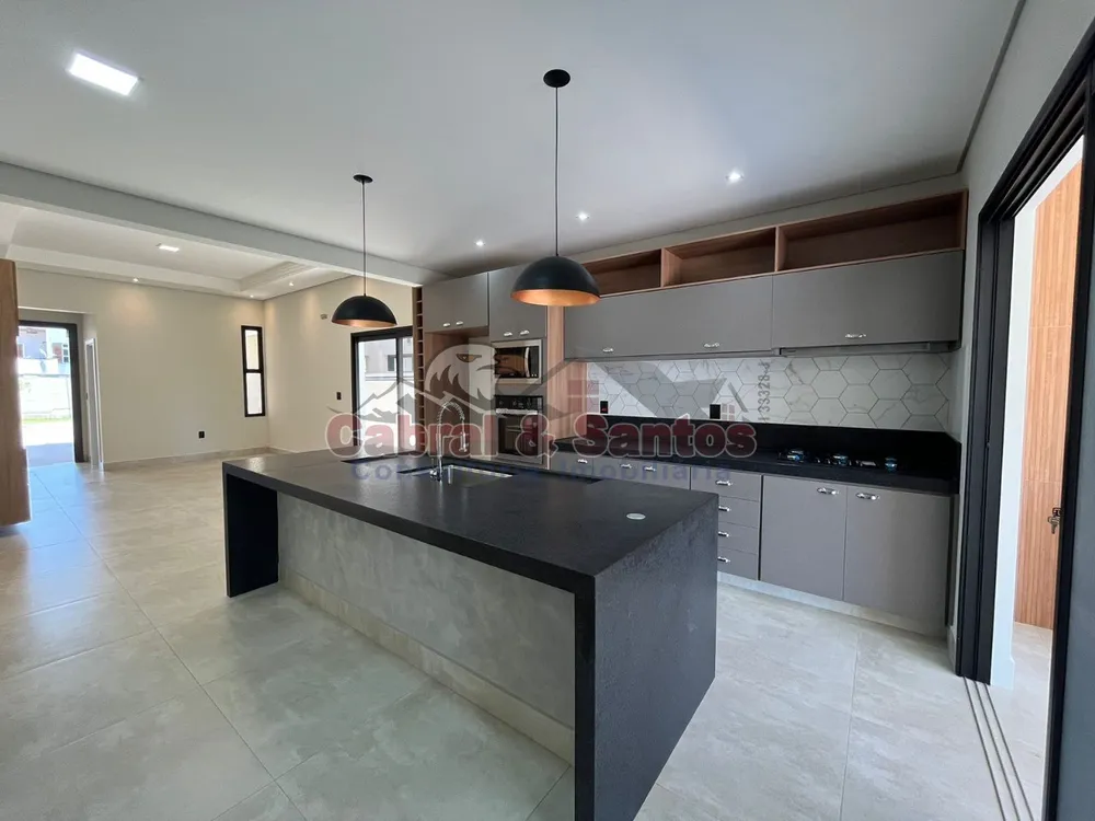 Casa, 3 quartos, 203 m² - Foto 2