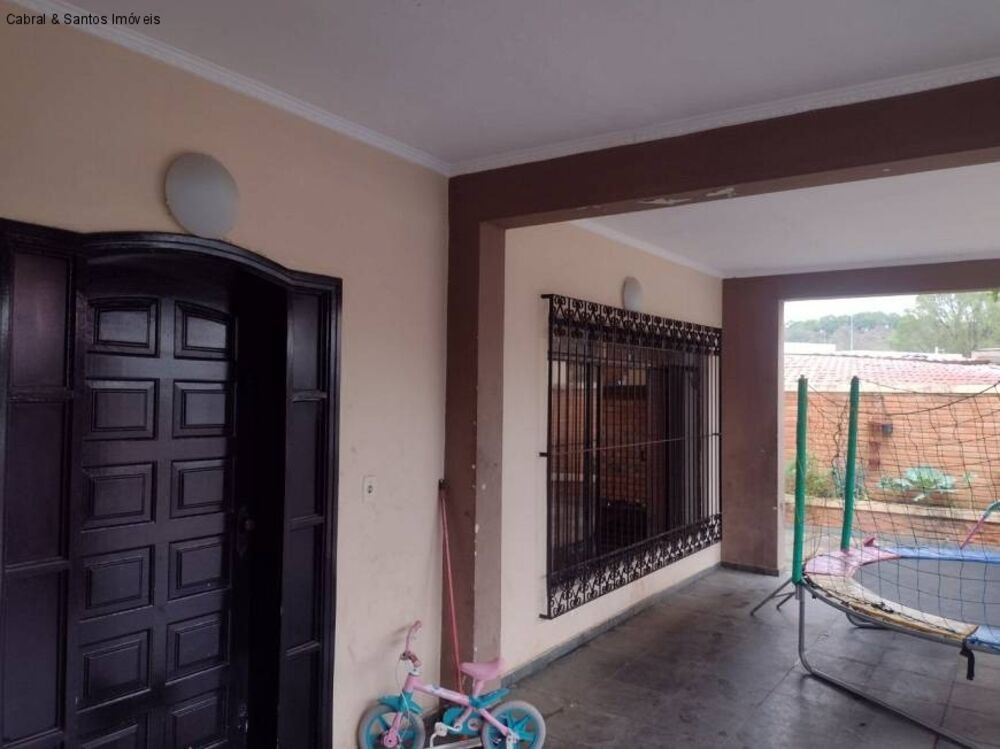 Casa, 4 quartos, 217 m² - Foto 1