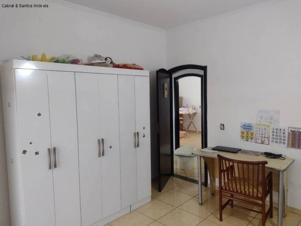 Casa, 4 quartos, 217 m² - Foto 3