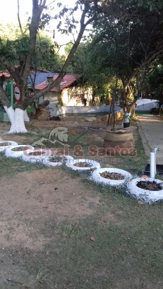 Chácara à venda com 3 quartos, 300m² - Foto 3