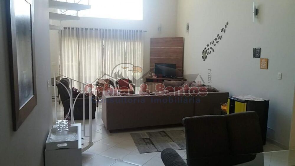 Casa, 3 quartos, 261 m² - Foto 1