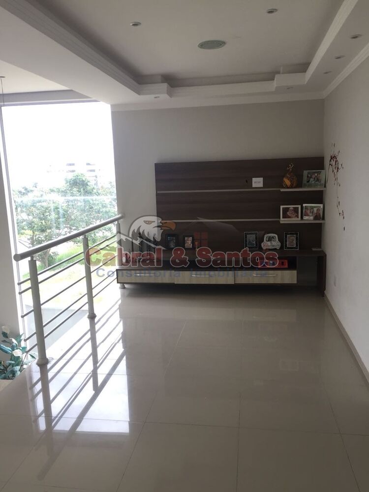 Casa à venda com 4 quartos, 280m² - Foto 3