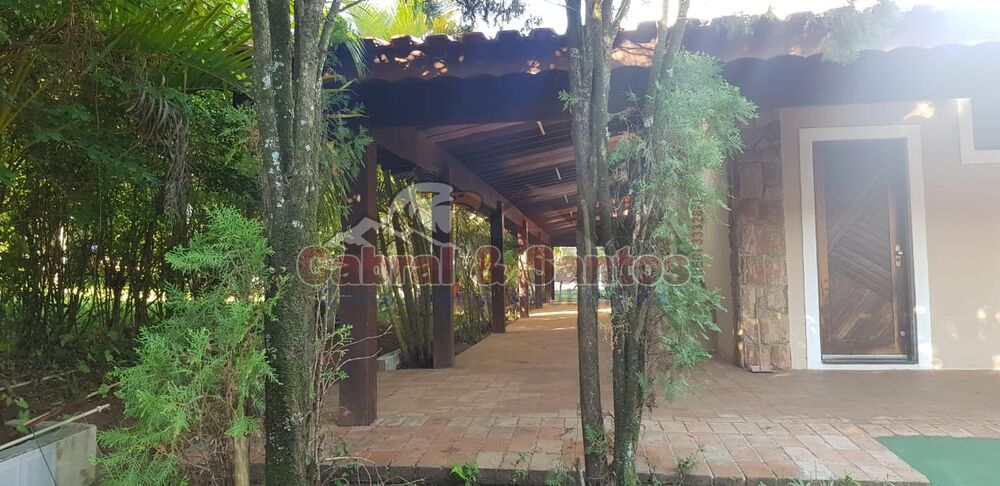 Chácara, 4 quartos, 2500 m² - Foto 1
