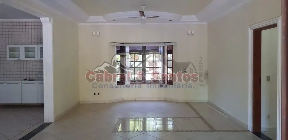 Chácara, 4 quartos, 2500 m² - Foto 1