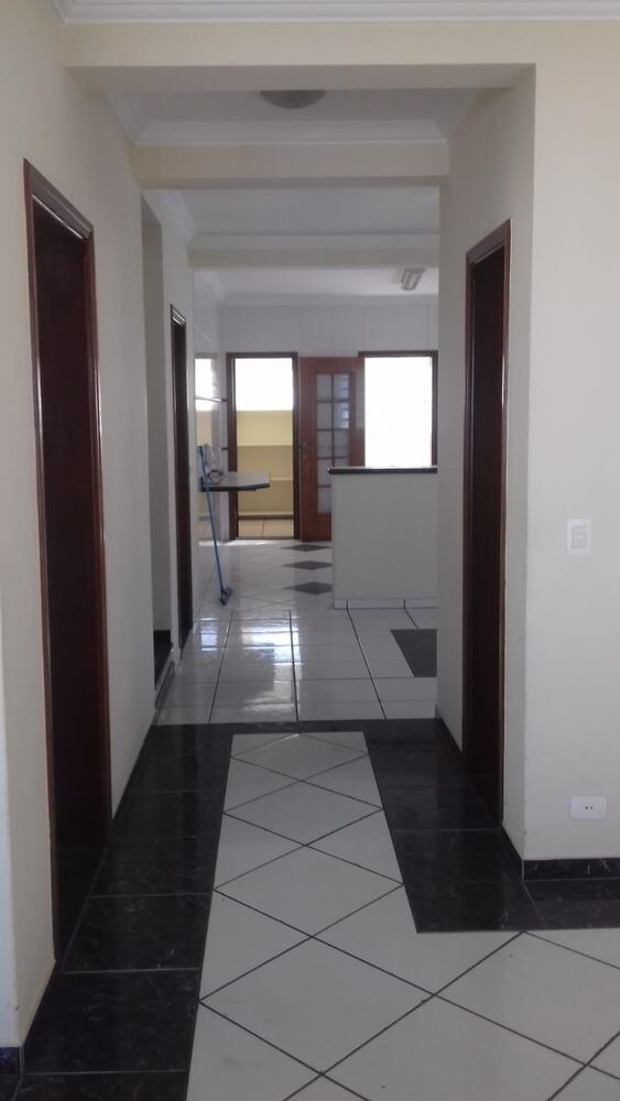 Casa, 4 quartos, 244 m² - Foto 1