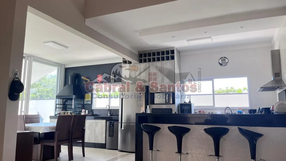 Casa, 3 quartos, 204 m² - Foto 2