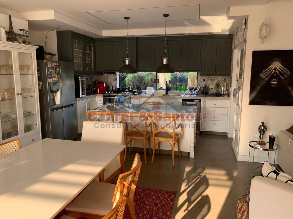 Casa, 3 quartos, 295 m² - Foto 1