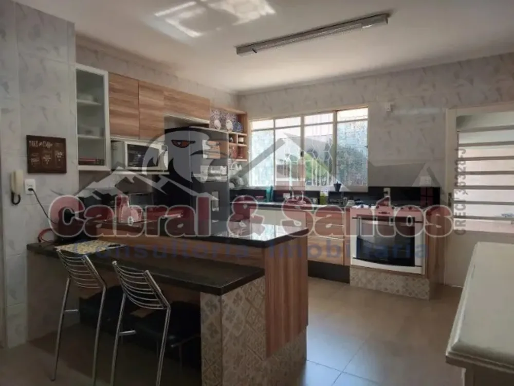 Casa, 3 quartos, 274 m² - Foto 4