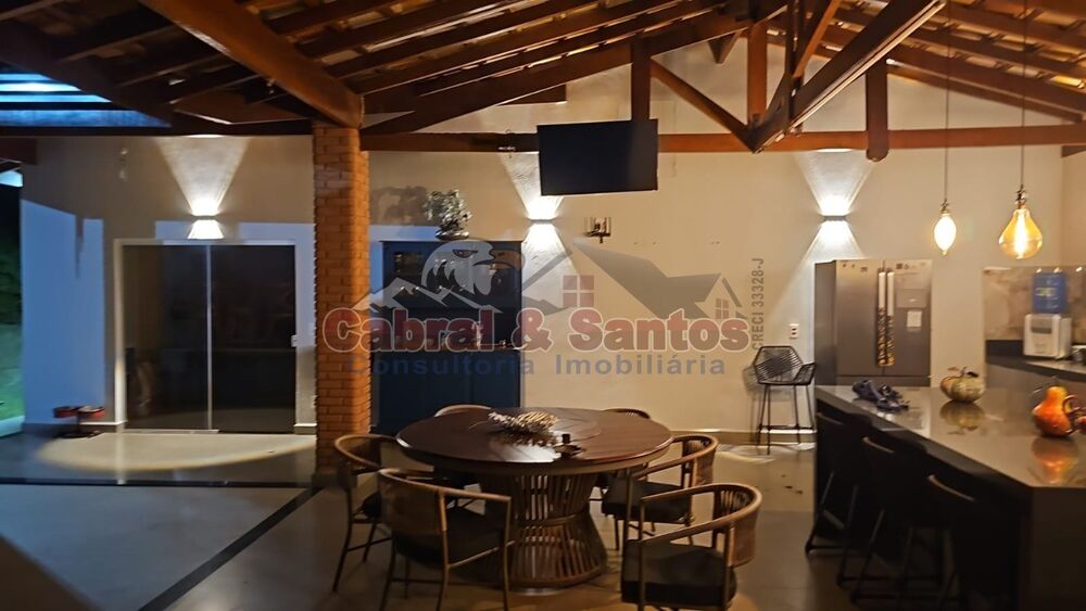 Chácara à venda com 4 quartos, 680m² - Foto 4