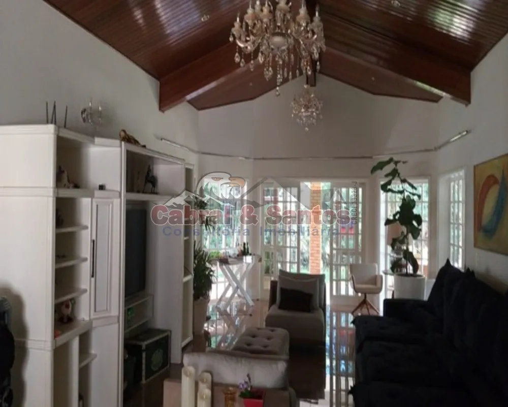 Chácara, 4 quartos, 2500 m² - Foto 1