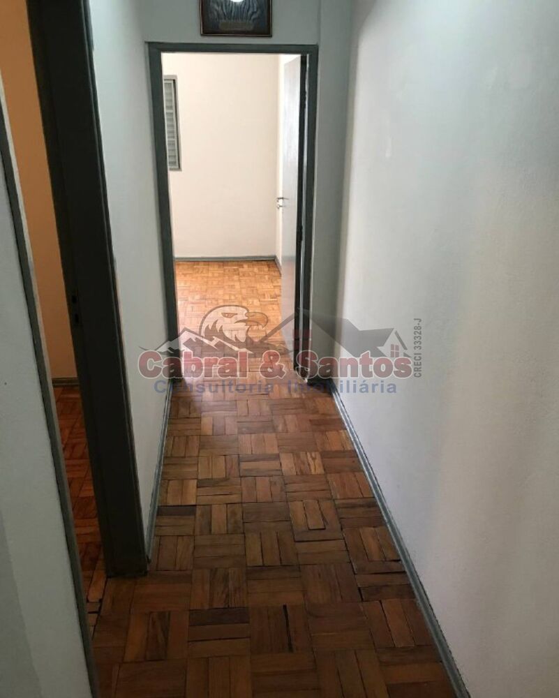 Casa à venda com 3 quartos, 156m² - Foto 2