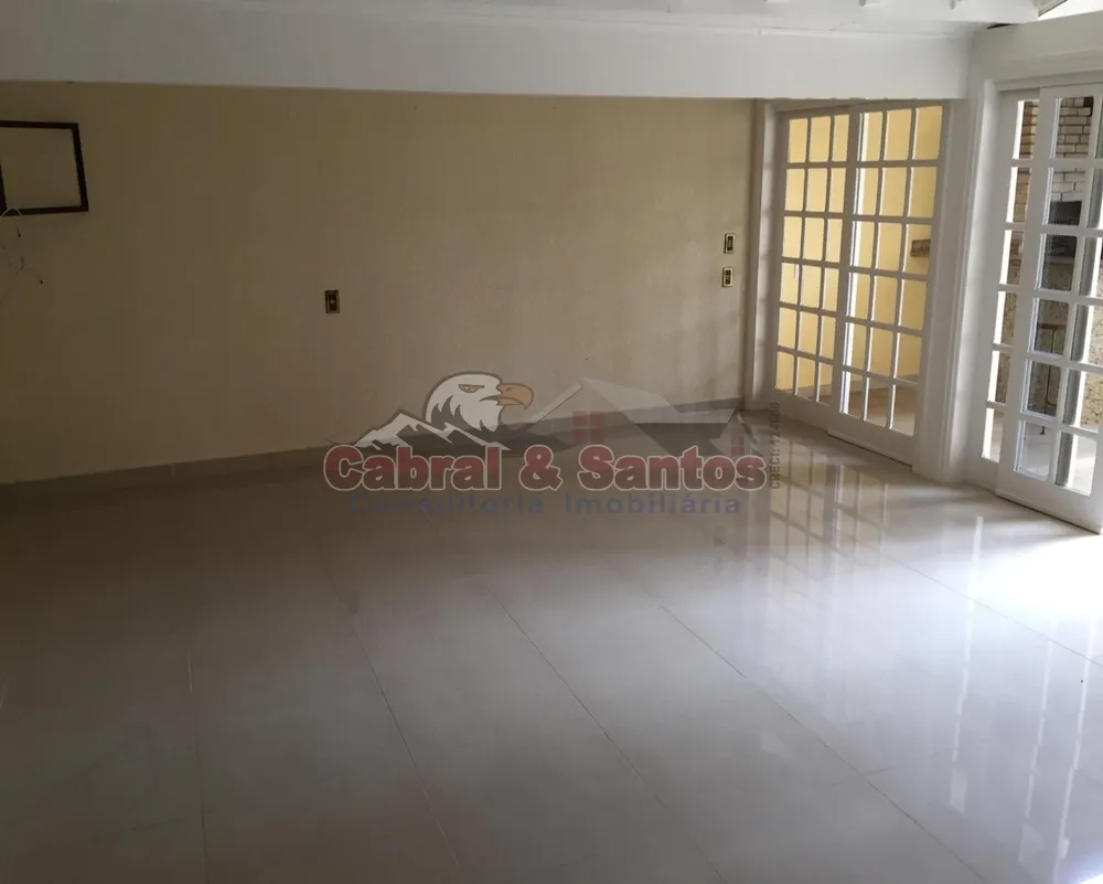 Casa, 4 quartos, 335 m² - Foto 3