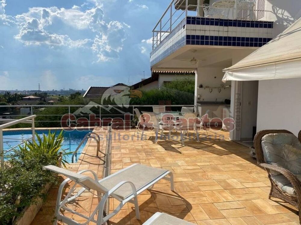 Casa à venda com 4 quartos, 415m² - Foto 1