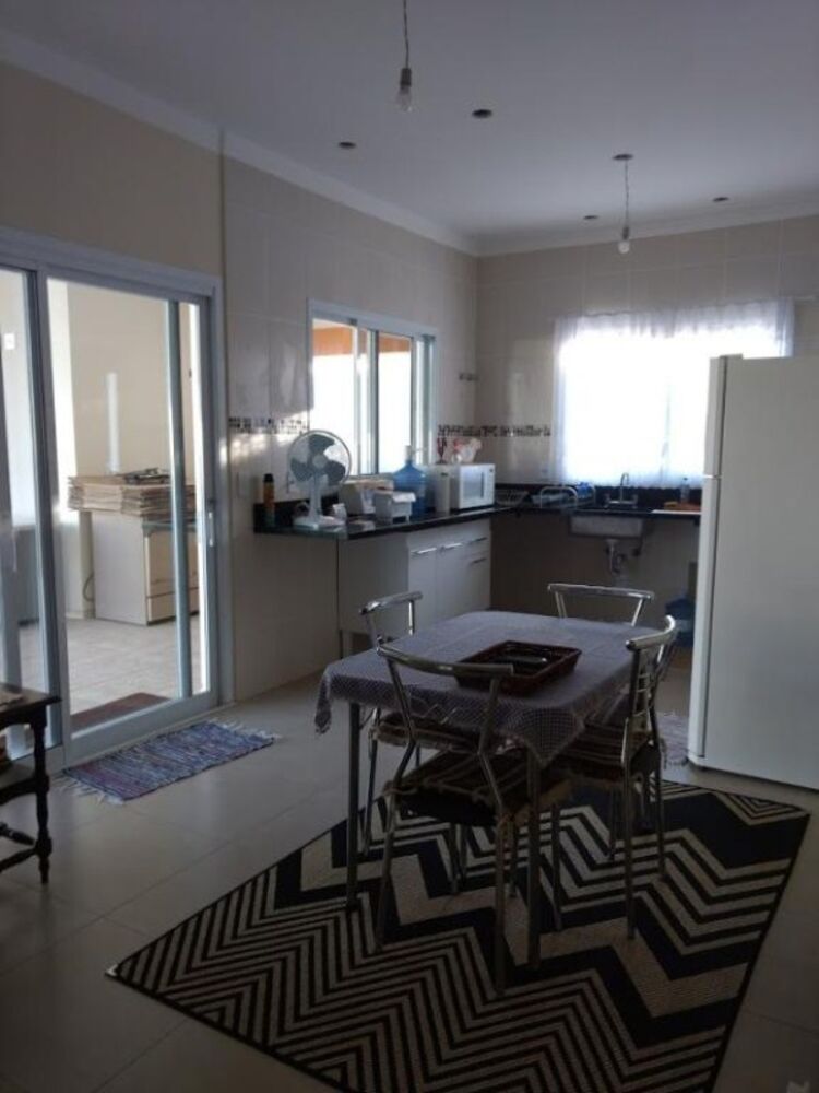 Casa, 3 quartos, 250 m² - Foto 1