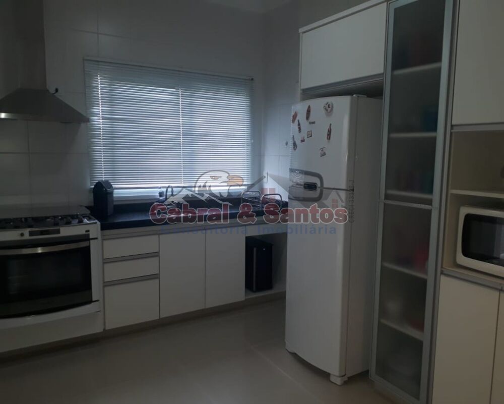Casa, 3 quartos, 168 m² - Foto 1