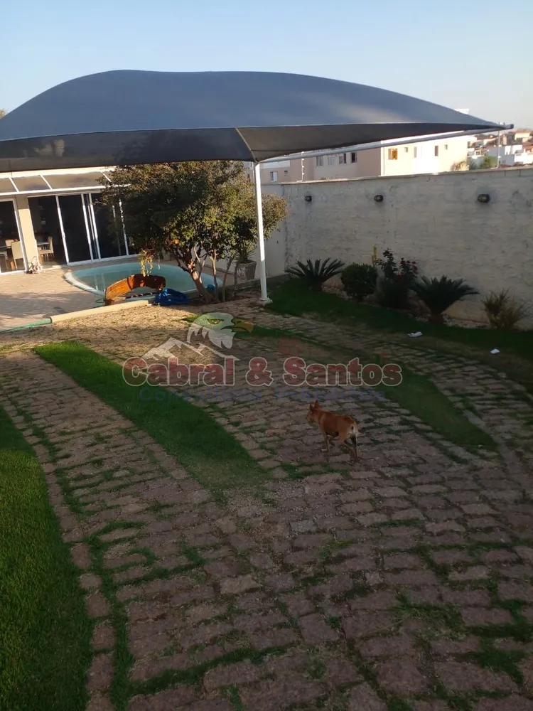 Casa, 3 quartos, 313 m² - Foto 1