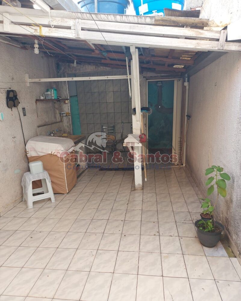 Casa à venda com 3 quartos, 123m² - Foto 2