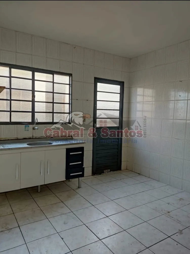 Casa, 8 quartos, 155 m² - Foto 3