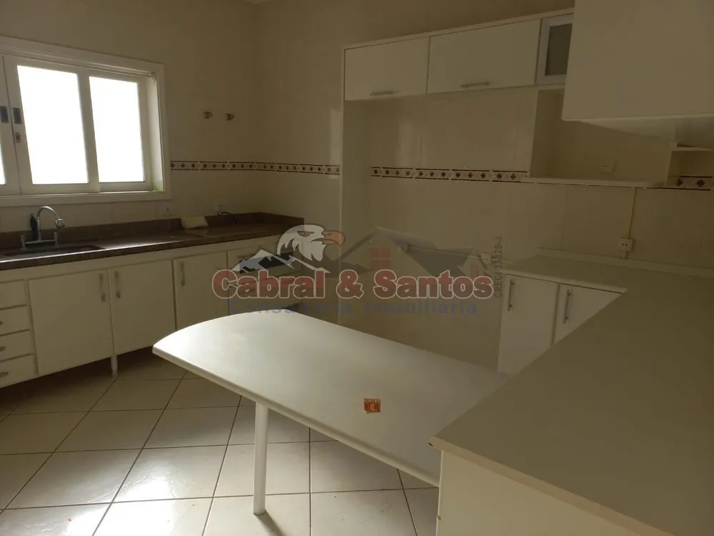 Casa, 4 quartos, 270 m² - Foto 4